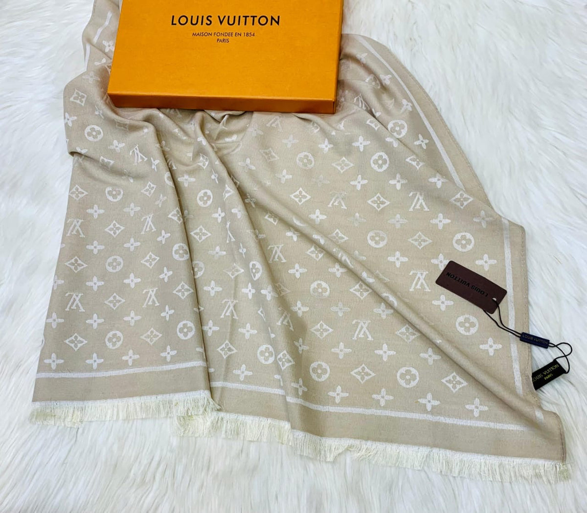 LV Scarf