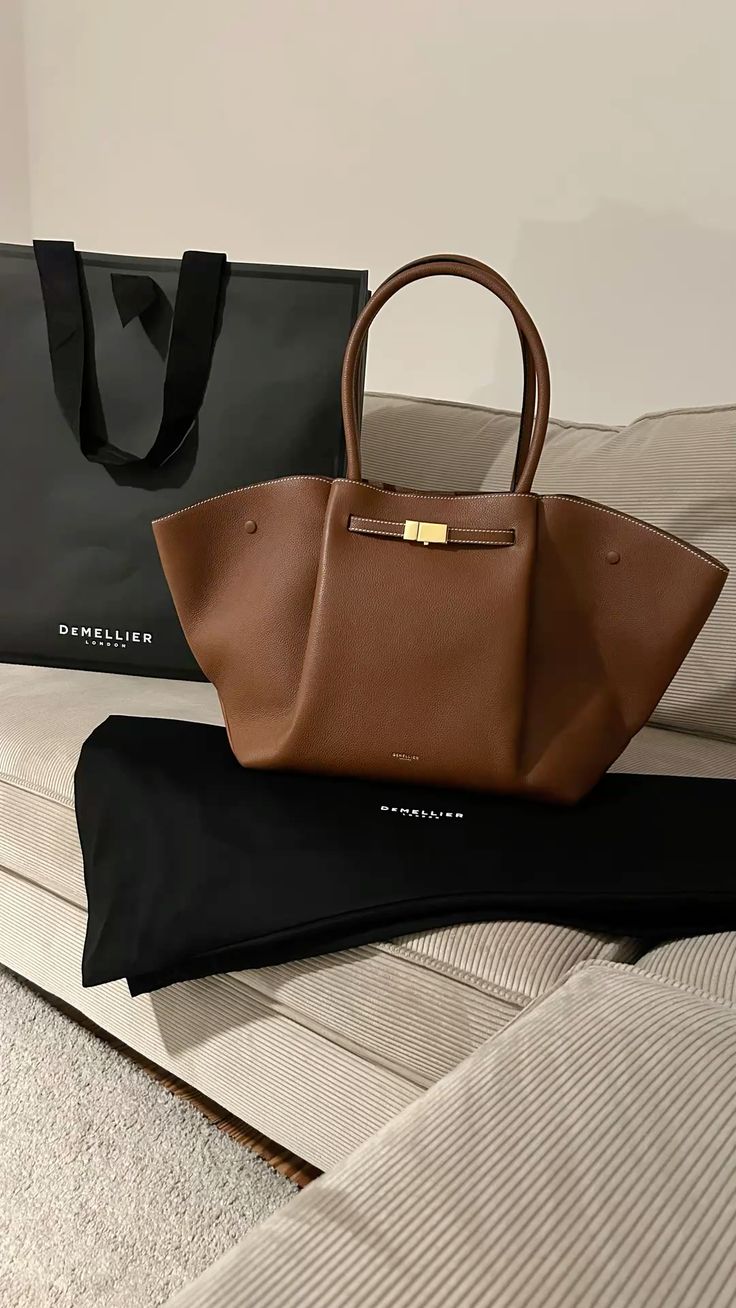 DEMELLIER Hand Bag | With Brand Packaging with Box