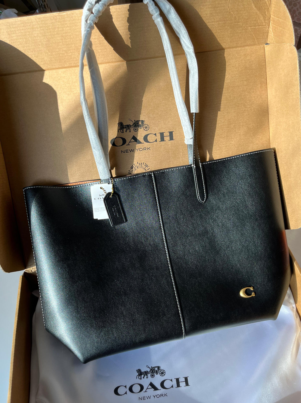 COACH North Tote 32 with Box