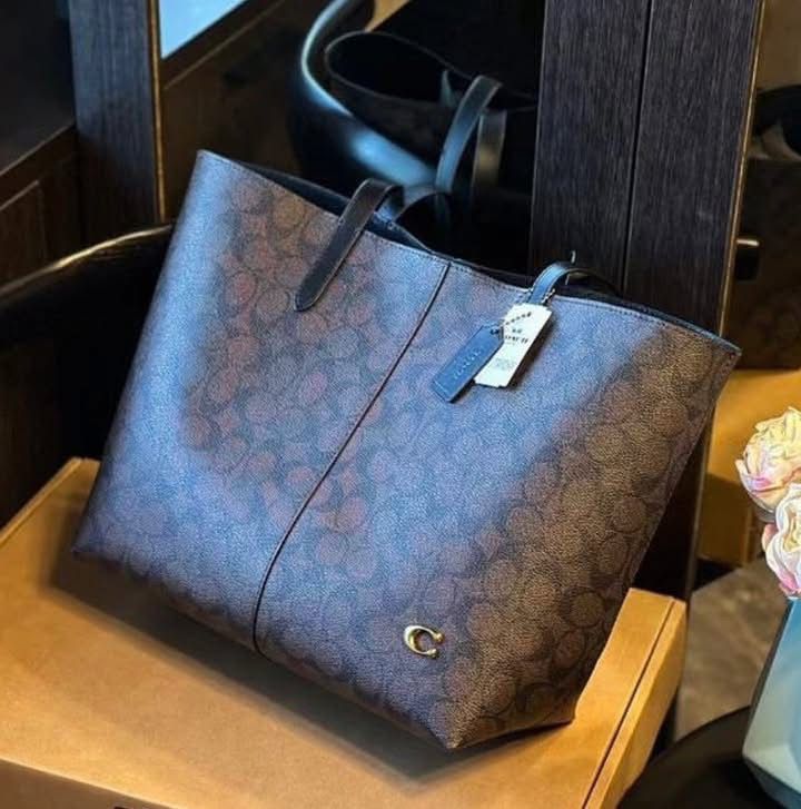 COACH Signature City Tote Bag with Box