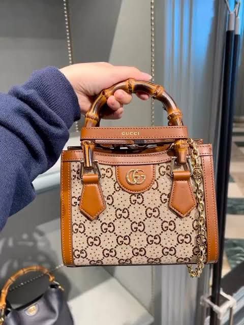 Gucci Diana crystals small tote bag with Box