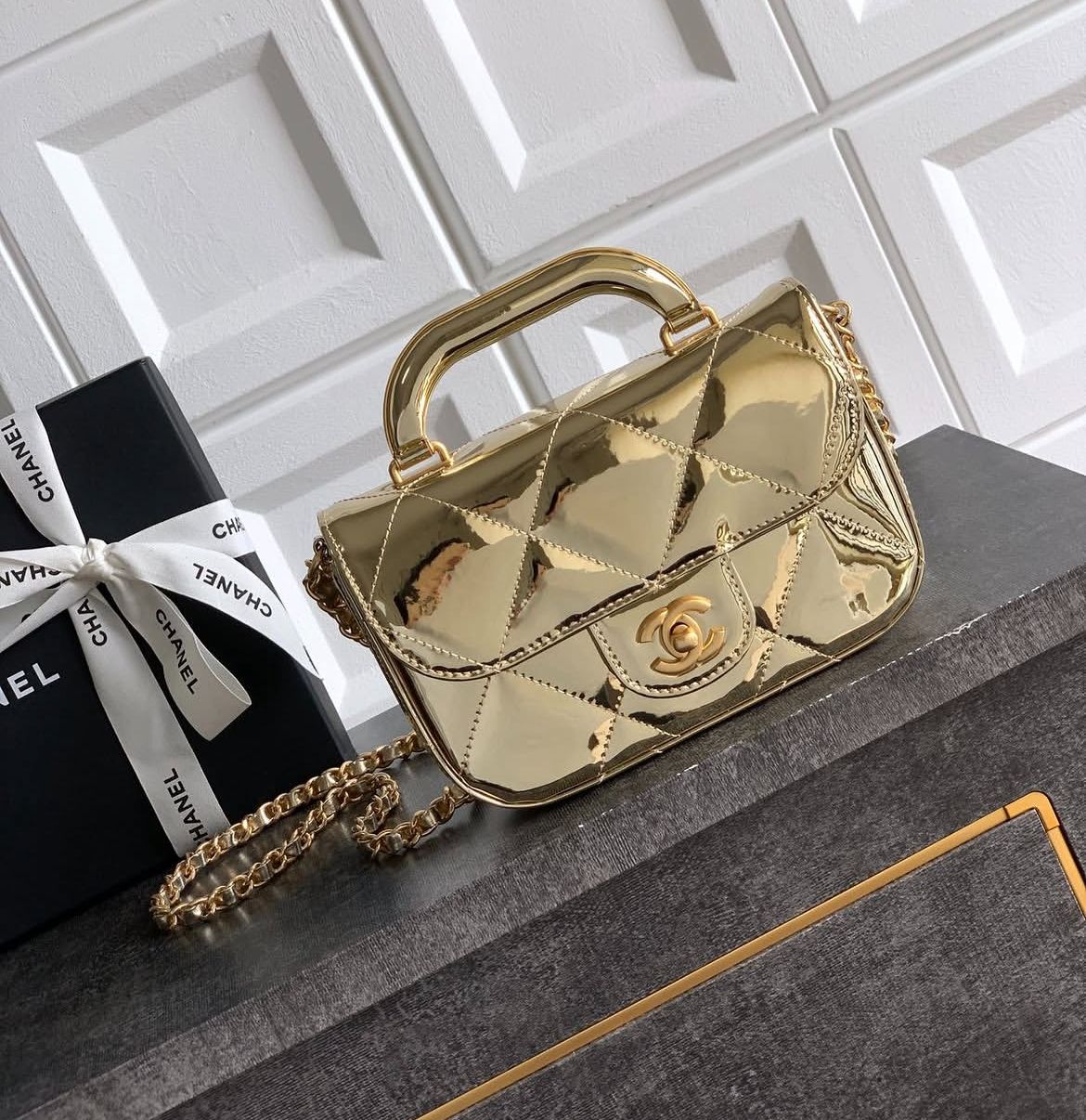 CHANEL | Metallic Mirror Calfskin Large Top Handle Clutch With Chain with Box